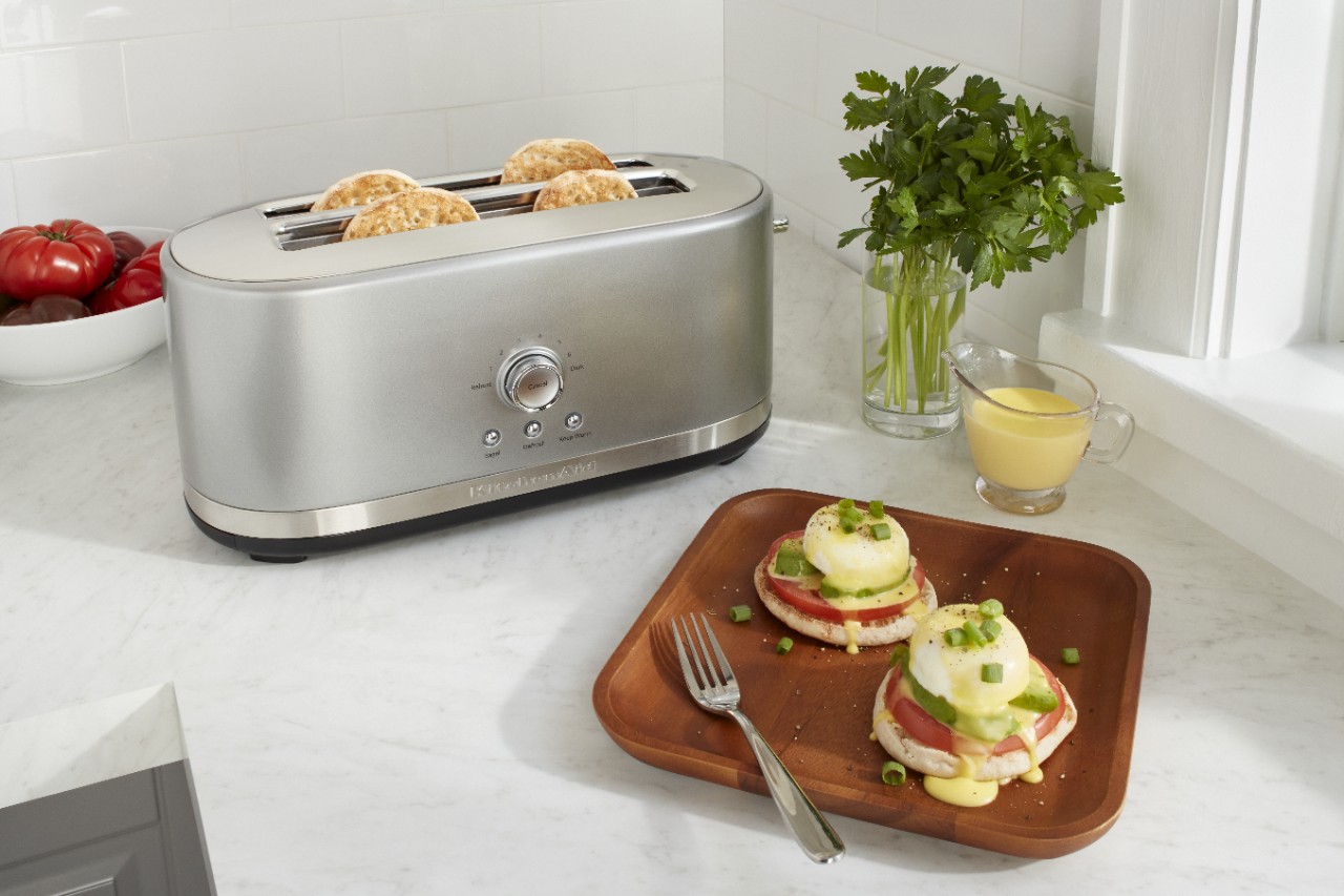 KitchenAid® toasters feature multiple heating functions.