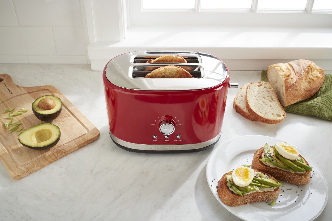 KitchenAid® toasters feature multiple heating functions.