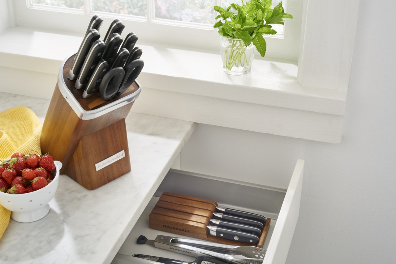 KitchenAid Cutlery set at